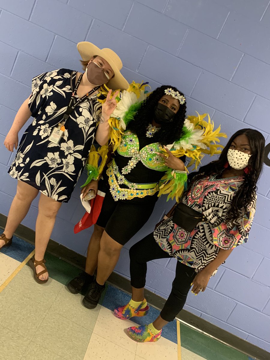CounselorCRH's tweet image. @CMMSCougars School Counselors are ready for our Spring Break vacation! @CMMS_Culture #springbreakloading @dentrake @MsMollyStreet