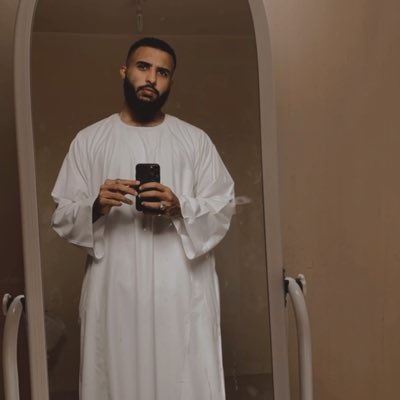Dr_Wdhamed's tweet photo. 🌹🖤  #NewProfilePic https://t.co/7plwWQh5k5