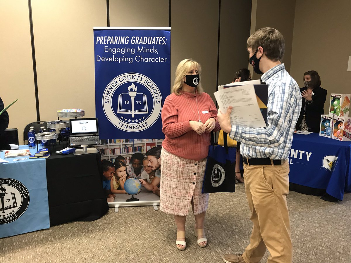 WKUmartin's tweet photo. @WKUCEBS @GRRECKY Job Fair action! @SCPSPersonnel @GravesCounty https://t.co/QlFNqOUwCC