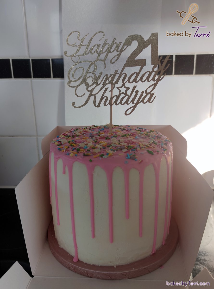 bakedbyterri's tweet photo. 5 Tier Drip Cake #birthdaycake https://t.co/IJQDLZy694