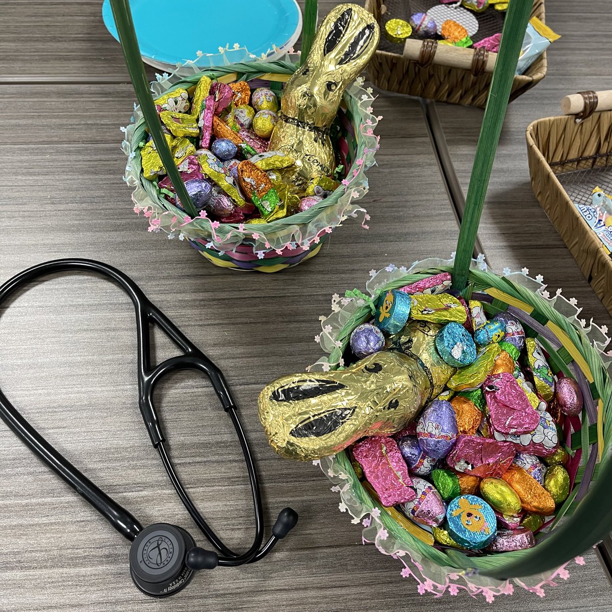 _justinam's tweet photo. Best OSCE of med school: Easter themed🐰🐣

Carried a basket to each station: chocolate for when we remember to order troponin, ask about dairy intake for peds constipation, obtain consent for Telehealth apt, McBurney’s for acute abdo, dx hyperkalemia on ECG... 

My fav #MedEd 🙌🏾 https://t.co/xtTKbMy6Pi