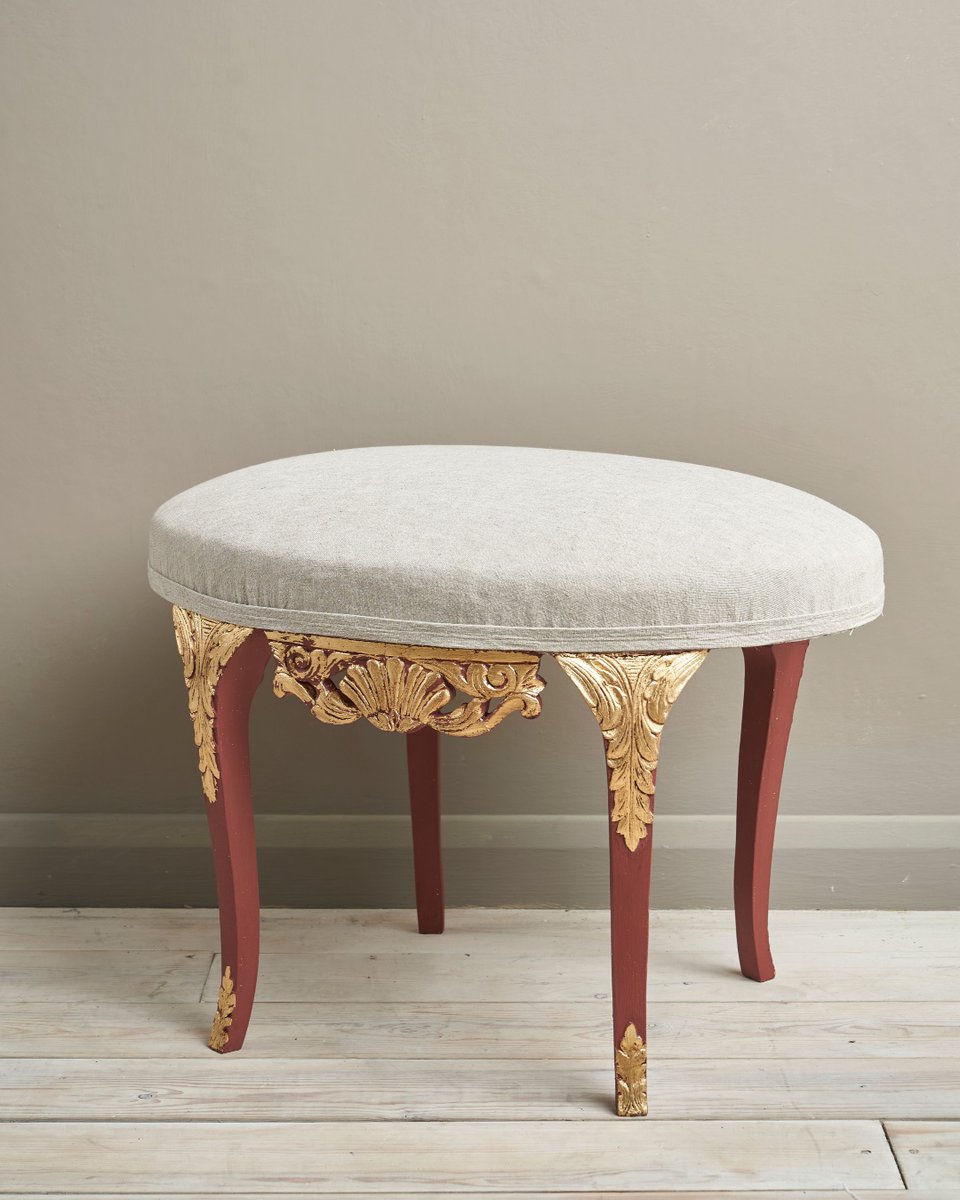 Click: anniesloan.com/techniques/how… to learn everything you need to know about how to use my Imitation Gold Transfer Leaf for a classical look.