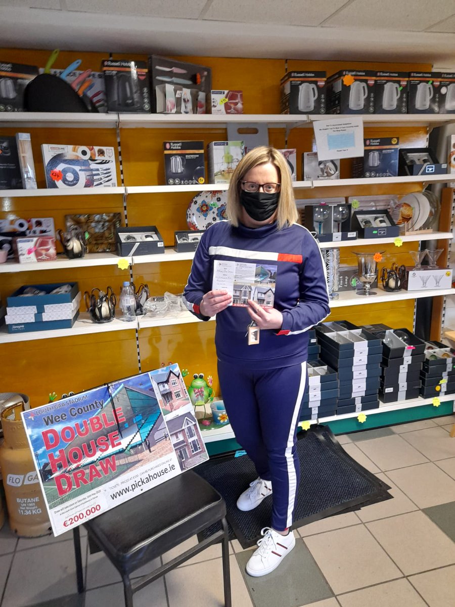 louthgaa's tweet photo. Just over one week to go and support for our Double House Draw has been amazing to date. Limited supply of tickets still available at https://t.co/MLOQH5U3BI.

Huge thanks to Dromiskin Pharmacy, Hallinans Centra and Mulligans, all in Dromiskin for their support 🔴⚪ https://t.co/QrbBmO5eQh