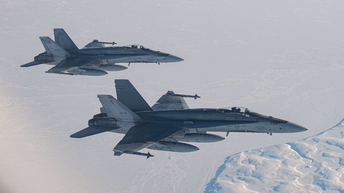 CanadianForces's tweet photo. Take off! ✈️
We're flying over the Arctic during #ExAmalgamDart, a @NORADCommand air defence exercise. We're honing our skills as we work alongside our U.S. allies and partners in the Arctic. 🇨🇦🇺🇸
https://t.co/rHWBysRWh5 https://t.co/r0I3kraLgS