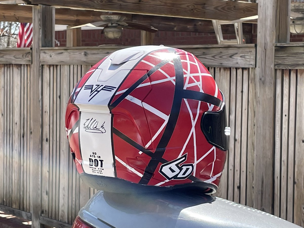 I know it’s a street bike helmet but thought <a href="/pulpmx/">Steve Matthes</a> might appreciate an EVH inspired design
