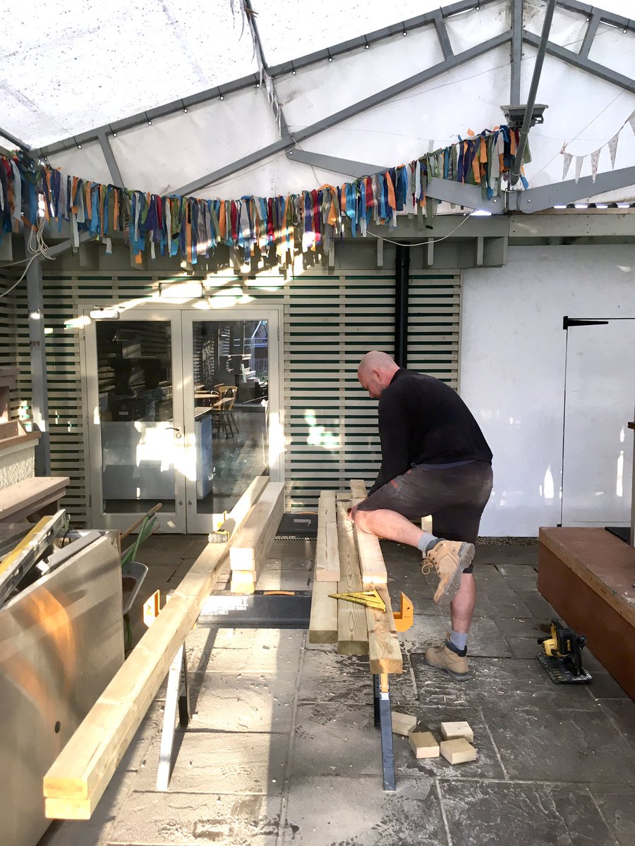 ploughshepreth's tweet photo. Ian out in the garden upgrading the Terrace Stage earlier this week πͺ
One of our favourite people and a damn fine carpenter!
Come and check out his handy-work on April 12th π
We should have have far fewer musician fatalities now at any rate ππ
#TerraceStage #April12th https://t.co/OszIhzW2u9