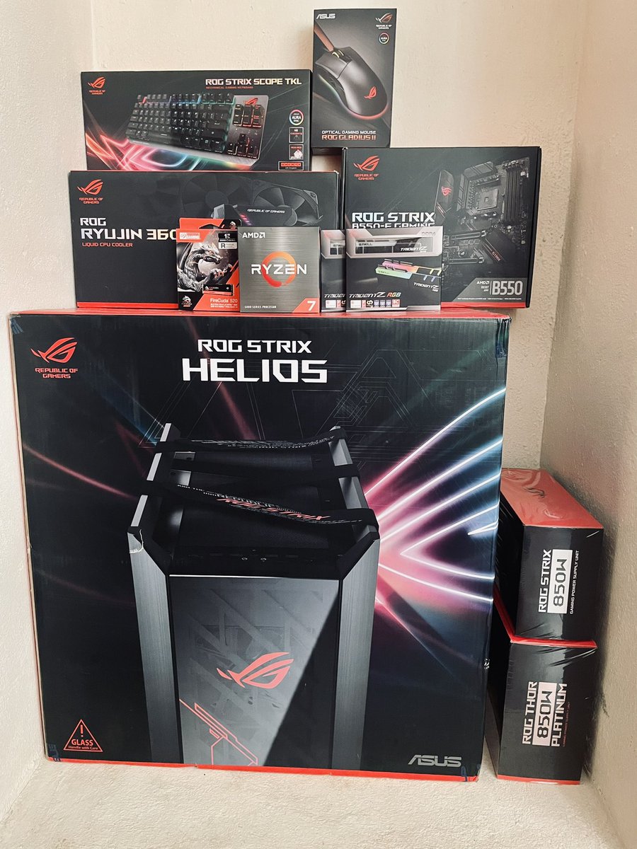 LowTechen's tweet photo. I can’t complete my Rog Strix set! Get me one RX 6700, 6800 or 6900!! P-L-E-A-S-E ! @Radeon @AMD @ASUS_ROG @ASUS @ASUSROGES @ASUS_ROGNA @ASUS_ROGUK @AMDGaming https://t.co/LS5u8Qd2J0