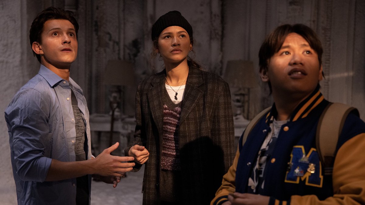spideysnews's tweet photo. It appears that SPIDER-MAN: NO WAY HOME has wrapped production. 

The highly-anticipated film is set to explore the Multiverse, &amp; will feature fan-favorites Doctor Strange, Electro, Doc Ock &amp; Daredevil. 

No Way Home hits theaters this Christmas! 

#SpiderManNoWayHome https://t.co/juGPkplTDl
