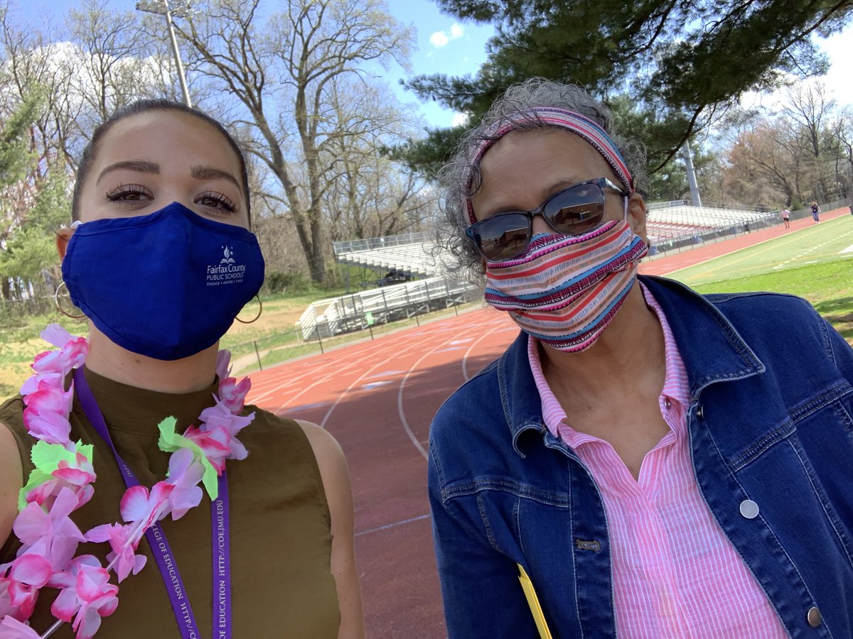 Mrs. Drake tweet media