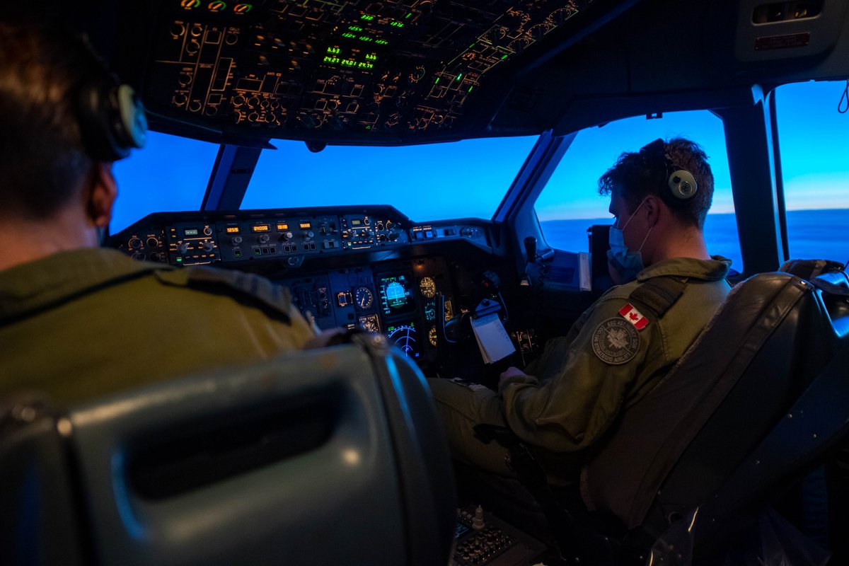 ForcesCanada's tweet photo. Décollage! ✈️
Nous survolons l’Arctique dans le cadre de l’#ExAmalgamDart, un exercice de défense aérienne du @NORAD. Nous perfectionnons nos compétences tandis que nous collaborons avec nos alliés et partenaires américains dans l’Arctique. 🇨🇦🇺🇸
https://t.co/OjWBebNdzm https://t.co/V4NX3I3Lcw