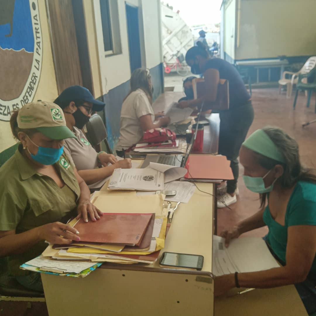 #Enterate||  Inició el operativo para la actualización de los prestadores de servicios del PN Morrocoy.
El objetivo principal de esta acción es poder regular y respetar la capacidad de carga de cada isla.
Un equipo multidisciplinario de Inparques se encarga de esta programación