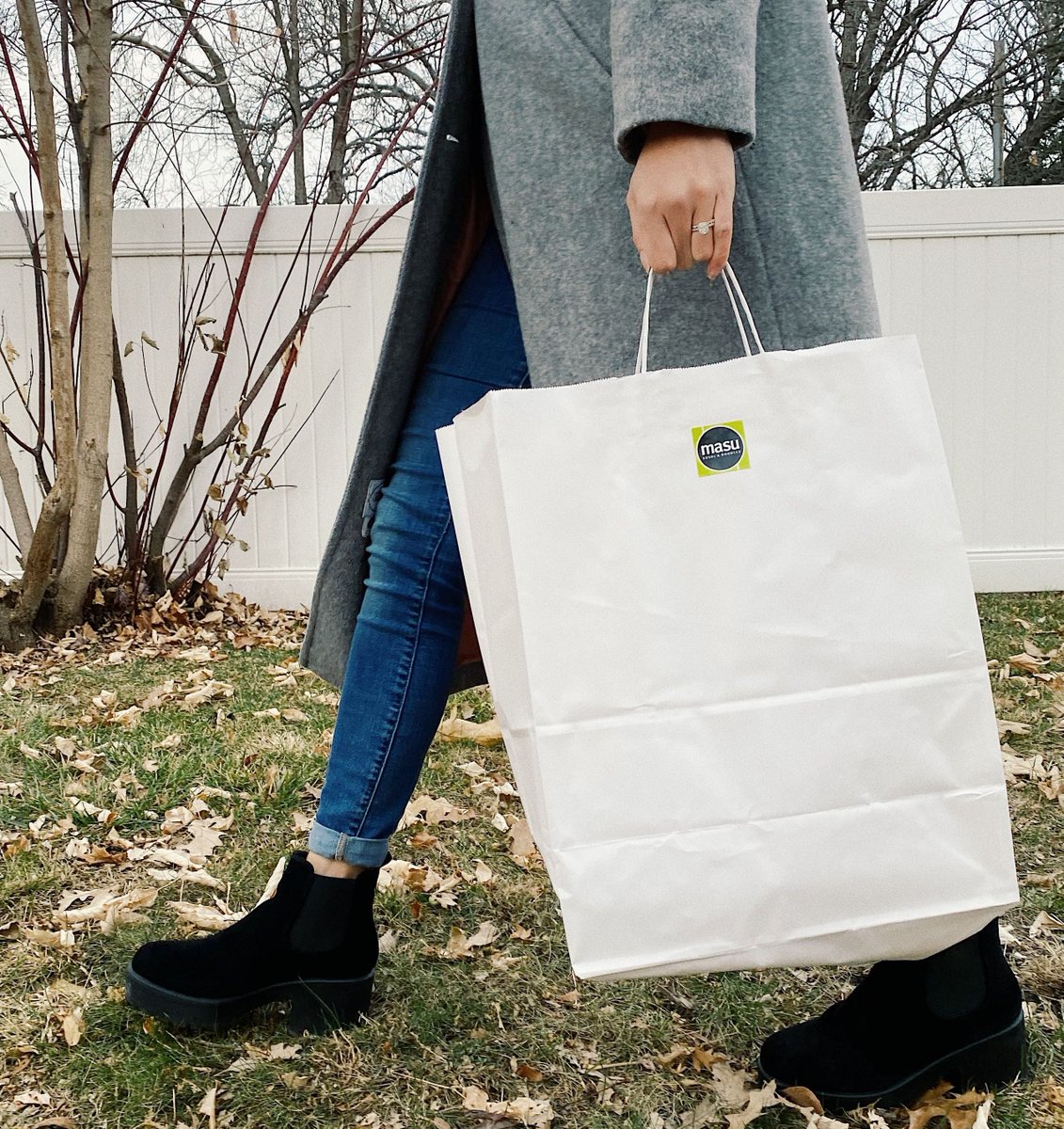Masu_NE's tweet photo. Stepping into the weekend with Masu takeout in hand! https://t.co/brhq9307YL
