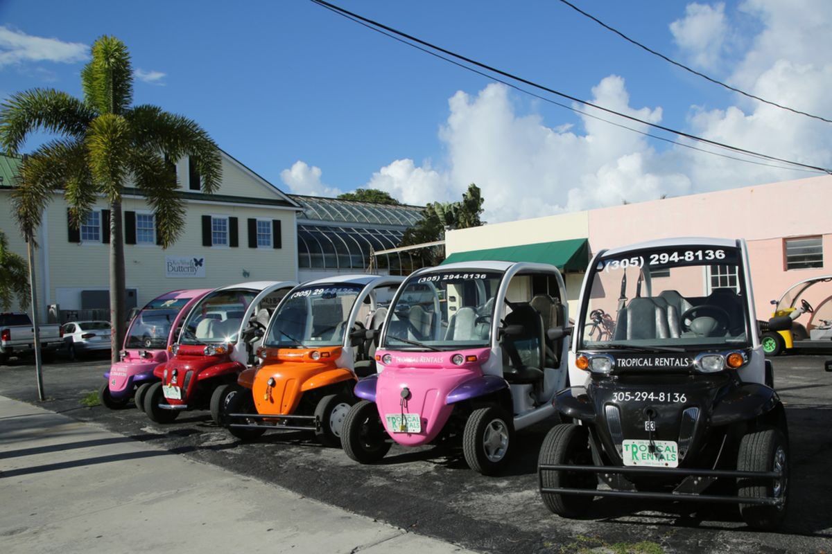 Champ0308's tweet photo. There are over 140 million tourists visiting Florida each year, there are thousand of rental places throughout the entire state, which vehicle would you like to rent ? https://t.co/EIYsJYKX8W