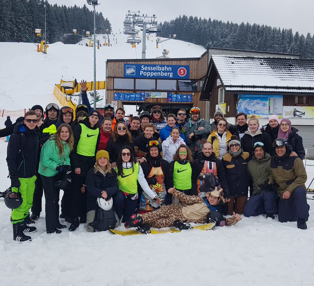 Team Kids Aktief mist jullie ontzettend! Hopelijk kunnen wij snel weer volledig open en kan er weer lekker gesport worden 🙌

(deze foto is vóór Corona gemaakt)