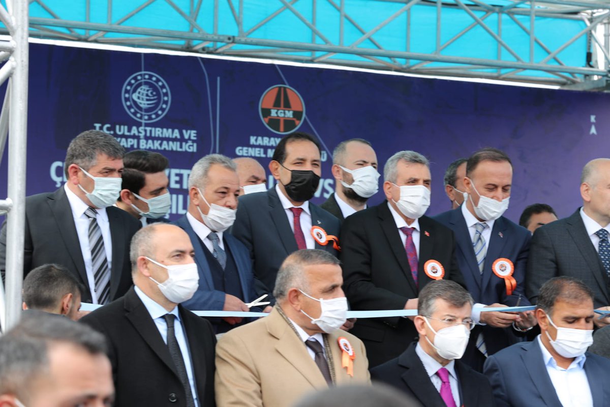 BozovaMhp's tweet photo. İl Başkanımız Sn. @Mhpmahmutgunes, Ulaştırma ve Altyapı Bakanımız Sn. @akaraismailoglu'nun katılımıyla gerçekleştirilen Çevik Kuvvet kavşağının açılış törenine katıldı. @MHP_Bilgi @E_SemihYalcin https://t.co/8eFVYjeghM https://t.co/AMaqHDH2NF