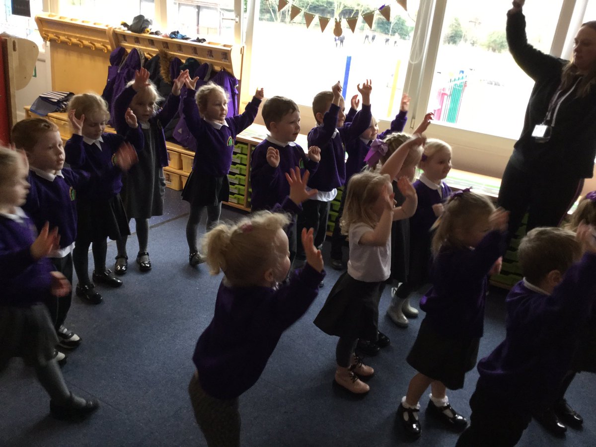 GarswoodNursery's tweet photo. We’ve had a very busy ‘fitness fortnight’ @GarswoodPrimary #fitness #PhysicalExcercise #Obstacles #balancing #throwing #kicking #weaving #dancing 3/3 https://t.co/sQOYXgjeLt