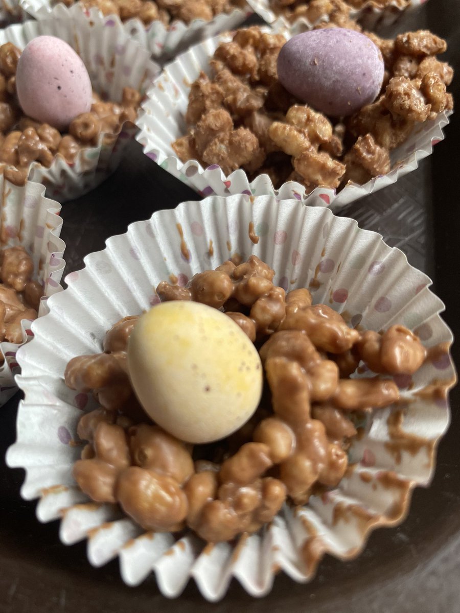 YuRami07's tweet photo. Today Mulberry class made Easter treats as a part of their reward for filling marble jar. Happy Easter everyone! 🐣 . @MissTurner2019 @boardman_ms @Centralprimary https://t.co/o5ERUXUOo3