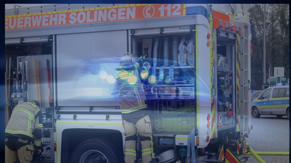 🚨
+Einsatz+

Derzeit befindet sich die Feuerwehr Solingen in Kohlfurth im Einsatz! Grund dafür ist ein gemeldeter LKW Brand.