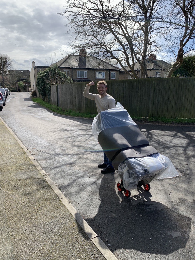 mybackhug's tweet photo. Put your back into it!
Another BackHug delivery complete today in York with Peter showing us how it’s done 🙌🏻.
We’ve had some amazing feedback on our latest device with customers across the country getting the back care they need ❤️.
#BackHugAtHome #GotYourBack #BackTherapy https://t.co/mPP6fIyDEp