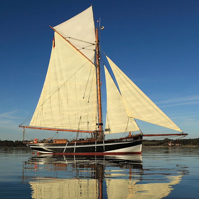 nickels_segel's tweet photo. Have you modified your sail plan this winter, or has it been maintenance only? If you consider adding a topsail, yankee or, more likely, gennaker and code zero, Malte is happy to help you.
#flensburg #flensborg #segelmacherei #segelmacher #sailmaker #sails #yacht #gennaker https://t.co/nk0LId9hmN
