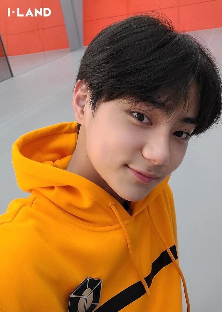 awesomeberryy's tweet photo. Sumpah lupa bgt kalo hari ini tanggal 26😫 HAPPY BIRTHDAY DEDEK DANIEL❤️ CEPETAN KELUAR DARI PERSEMBUNYIAN YA HUHUಥ_ಥ LOVE U♡

#danielbirthday
#OurDeerDanielDay
#3월의_동규가_이렇게_아름다워 https://t.co/zHkKFaLUtV