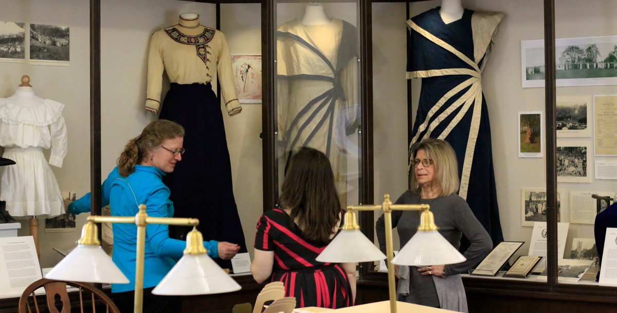 JMUlibraries's tweet photo. Is it a coincidence that JMU purple and gold are...the suffragette colors? Two faculty are telling the story of women's rights at JMU in the early days through a historic clothing exhibit in Carrier until 4/11.
👗👗👗
#JMUFeatureFriday #WomensHistoryMonth
https://t.co/1O7QaylWVI https://t.co/ZXaUMMtdtD
