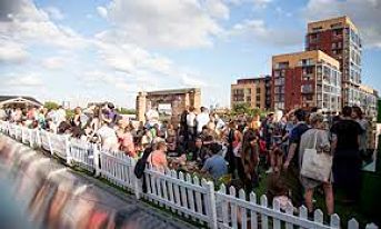 unofficespace's tweet photo. 12 Best Coworking Workspaces With Rooftops.
https://t.co/kUnuMkcLdJ 
#coworking #rooftops #ontheroof #officespace #rooftopparty #launchpad #breakout #bestcoworking #Bestoffers #TFIfriday https://t.co/SkMmJocNol