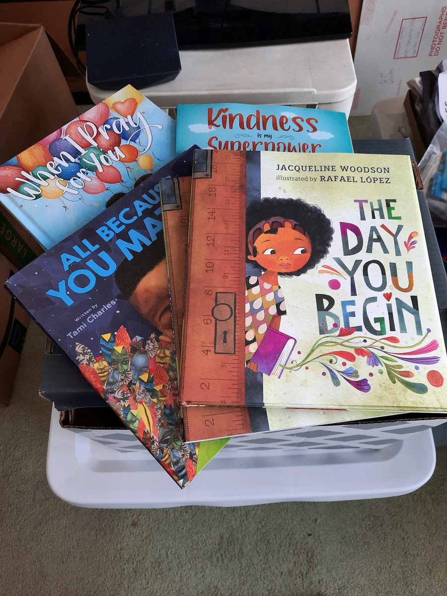 MessagesProject's tweet photo. Tremendous thanks to Fran Bolin of @AstFamiliesOI for sending us these precious books. We'll be taking them to parents to film messages soon. In April, we'll make it to River North, Keen Mountain, Red Onion, Wallens Ridge, &amp; Pocahontas. The children will be thrilled! https://t.co/VNAMO2TCYO