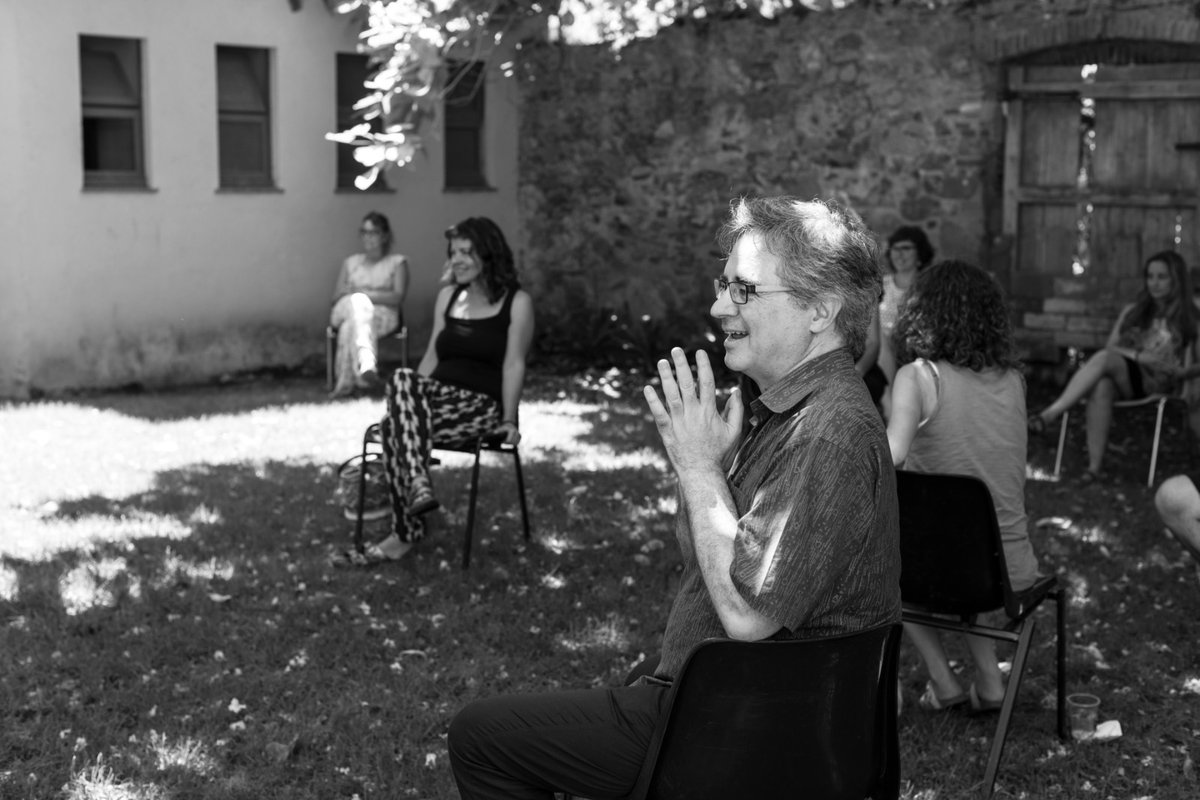 conarte_int's tweet photo. L'home que tothom estimava ens ha deixat. Pedro, has estat i continuaràs sent una font d'inspiració per a totes nosaltres. Pedro Sarmiento, impulsor de @proyectolova, la ópera en la escuela, va participar en diverses formacions de ConArte i ATempo els darrers anys... https://t.co/AbUlHeXZ2q