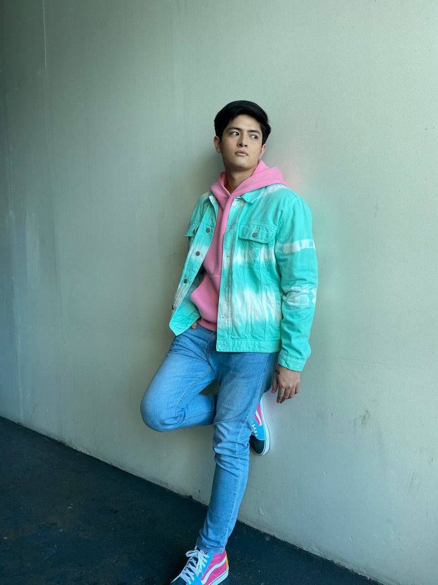 TheKeannEffect's tweet photo. Mint and Cotton Candy kinda Day.
π @BNYjns
π· @itsangelicalao
#TheSquad #SquadPlus #StarMagicPlus #TatakStarMagic #KeannJohnson #TikTokTikDanceChallenge #BNYJeans https://t.co/K8a4CN2wU5
