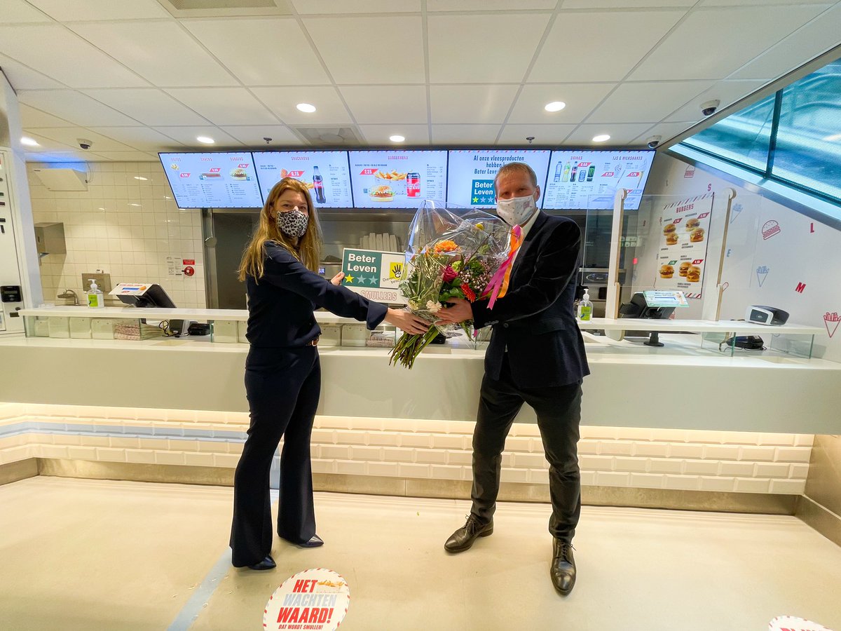 NS online tweet media