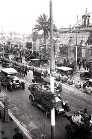 claudi_alfaro's tweet photo. De cuando la @Feria_deAbril pisaba el centro y la gente se quejaba menos.
•••
#FeriaSevilla21 @Ayto_Sevilla https://t.co/SMhZQYD0Fd