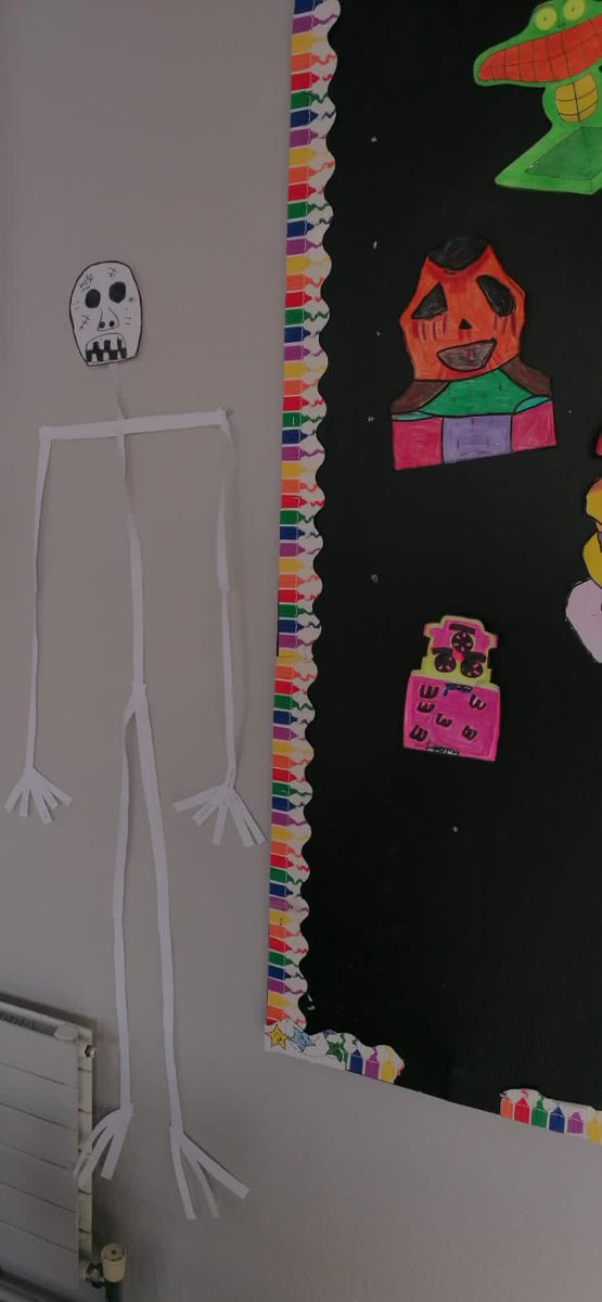 Banogue_ns's tweet photo. Pupils in the senior room measured the various parts of their bodies and cut out paper skeletons based on the measurements.  Maths and Science, a perfect learning combo! #pdstmaths #STEM #education #primaryscience https://t.co/FoWsQN5GR1