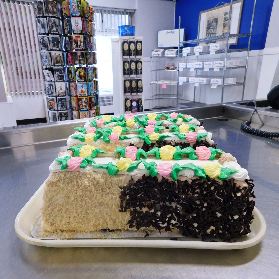 Happy Friday! We're open today, 9am-5:30pm! 

#awinnipegtradition #winnipeglogcake #jeannesbakery #shoplocalmb #wpg #exploremb #wemakememories #winnipegeats