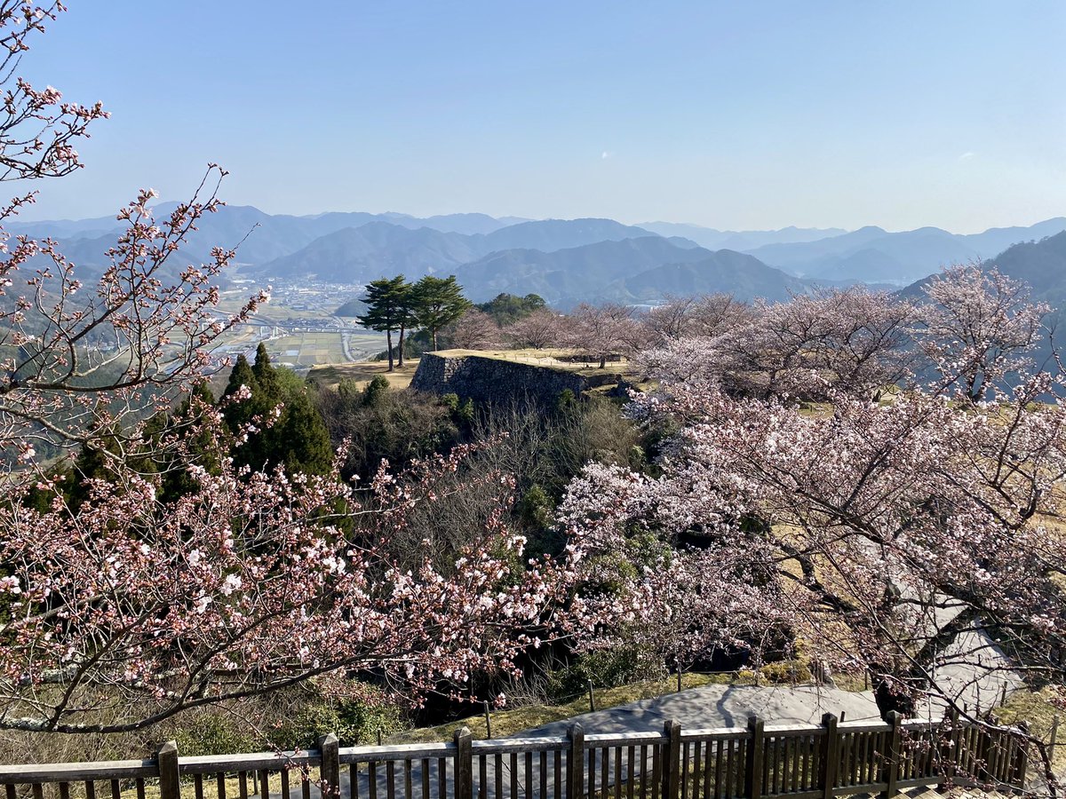 公式 竹田城跡 兵庫県朝来市 Takeda Castle Twitter 公式 竹田城跡 兵庫県朝来市 Takeda Castle Twitter
