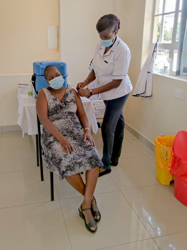 FirstLadyMKN's tweet photo. Received my first dose of AstraZeneca vaccine at the Mother and Child hospital in Makueni. I urge all to embrace the Covid-19 vaccination. As we face the third wave of the disease, let us relentlessly observe the MoH protocols like masking, sanitizing &amp; keeping social distance . https://t.co/aPGEJbxPbU