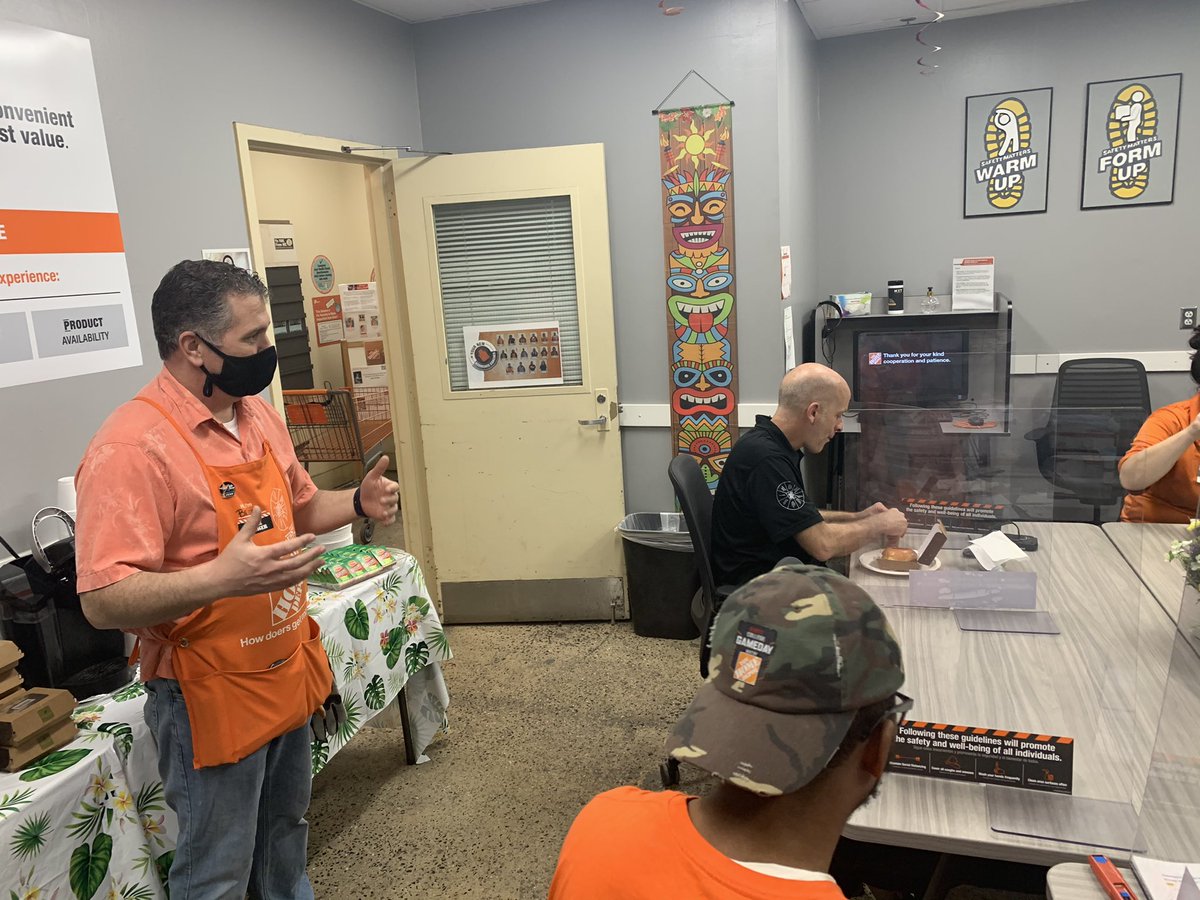 Robert Goss tweet media