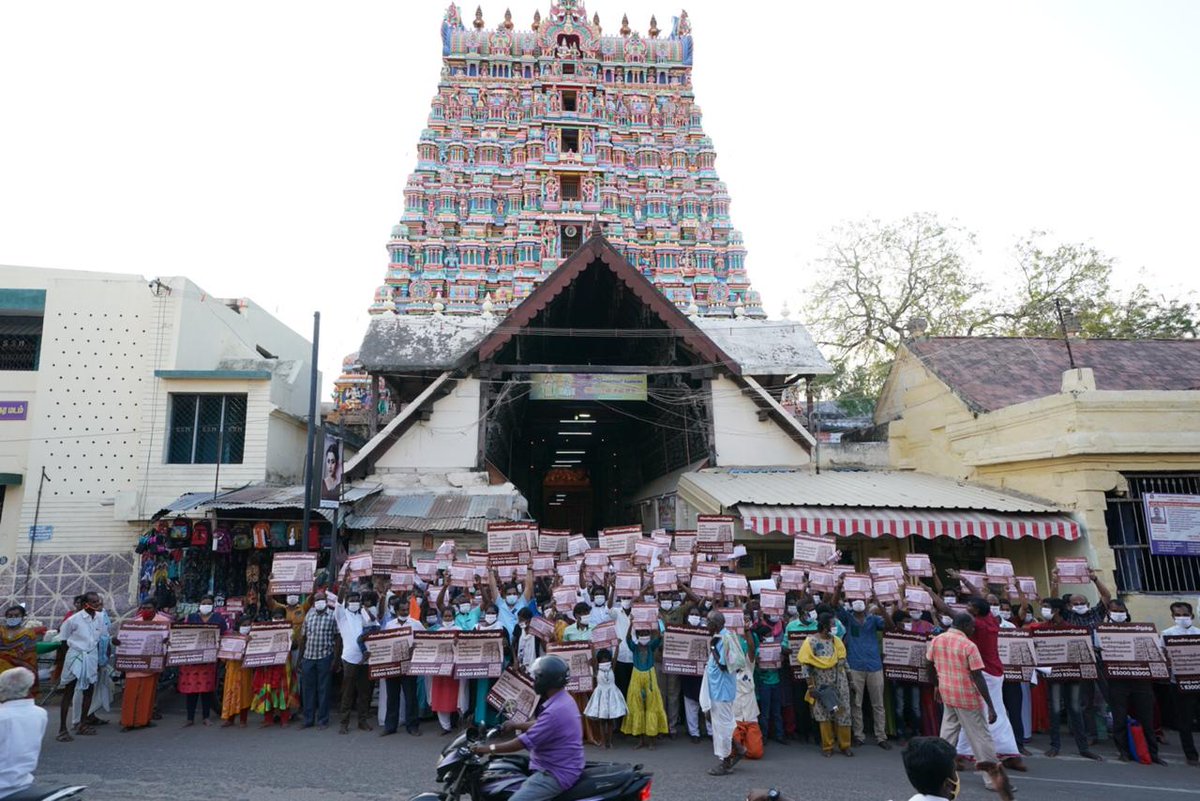 ishafoundation's tweet photo. Thousands of devotees from all over Tamil Nadu are gathering today at eleven different temple locations to express their anguish and pain at the state of their temples in silent support. 
#FreeTNTemples https://t.co/lQsYCAHqOA