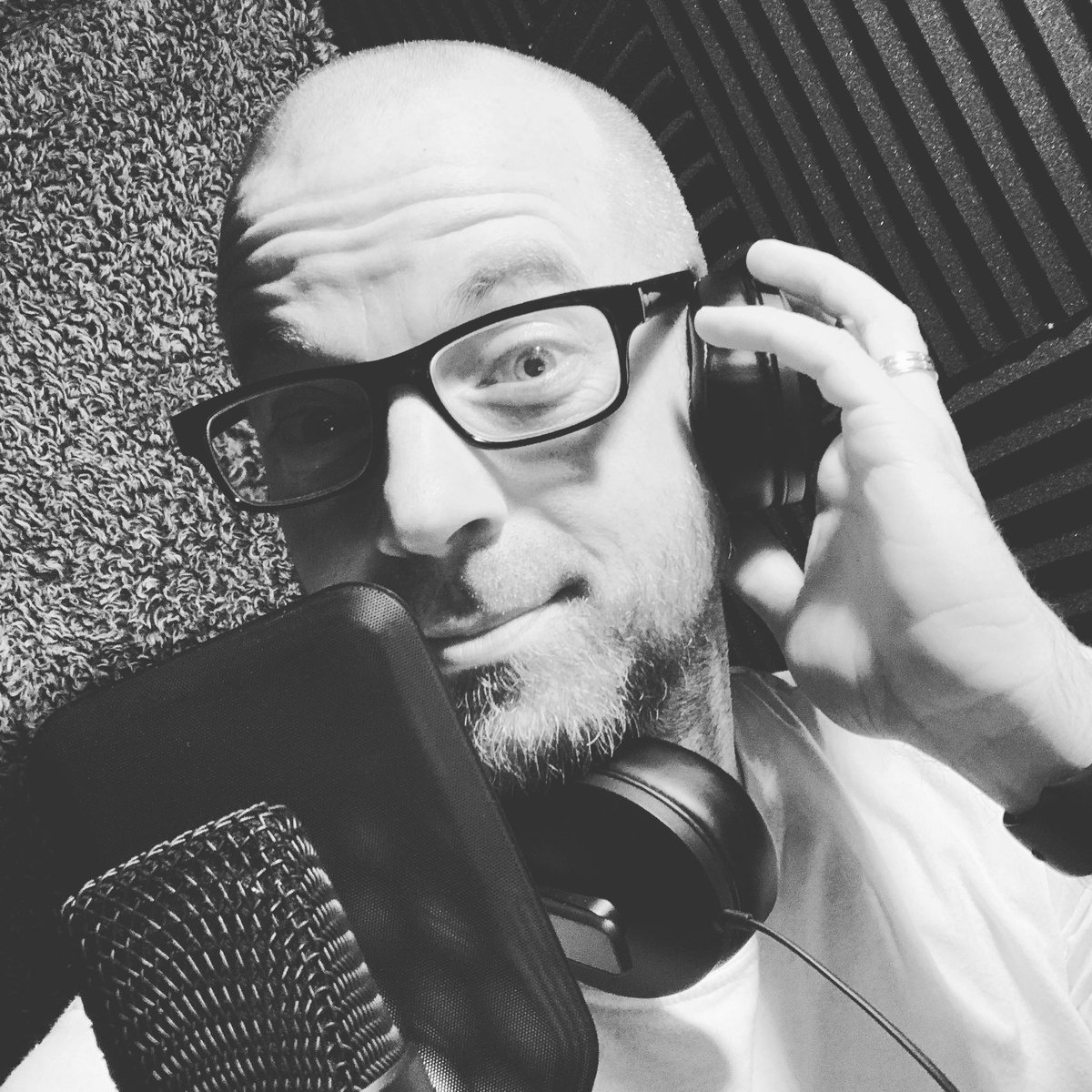 danieldiggsvo's tweet photo. So I did a thing last night. I recorded and mixed my first voice over project that will be played on the radio! A goal I’ve been dreaming of for a long time. 

#vo #voiceoveractor #voiceartist #voiceoverartist #voiceovertalent #dreambig #voiceoverstudio #radio https://t.co/YgiH5ZOH4i