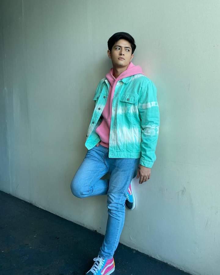 KeannRoyalties_'s tweet photo. Mint and Cotton Candy kinda Day.
π @bnyjeansph
π· @itsangelicalao
#TheSquad #SquadPlus #StarMagicPlus #TatakStarMagic #KeannJohnson #TikTokTikDanceChallenge #BNYJeans
rpst β¬ KJ βΎ https://t.co/SMFVh1G2dH