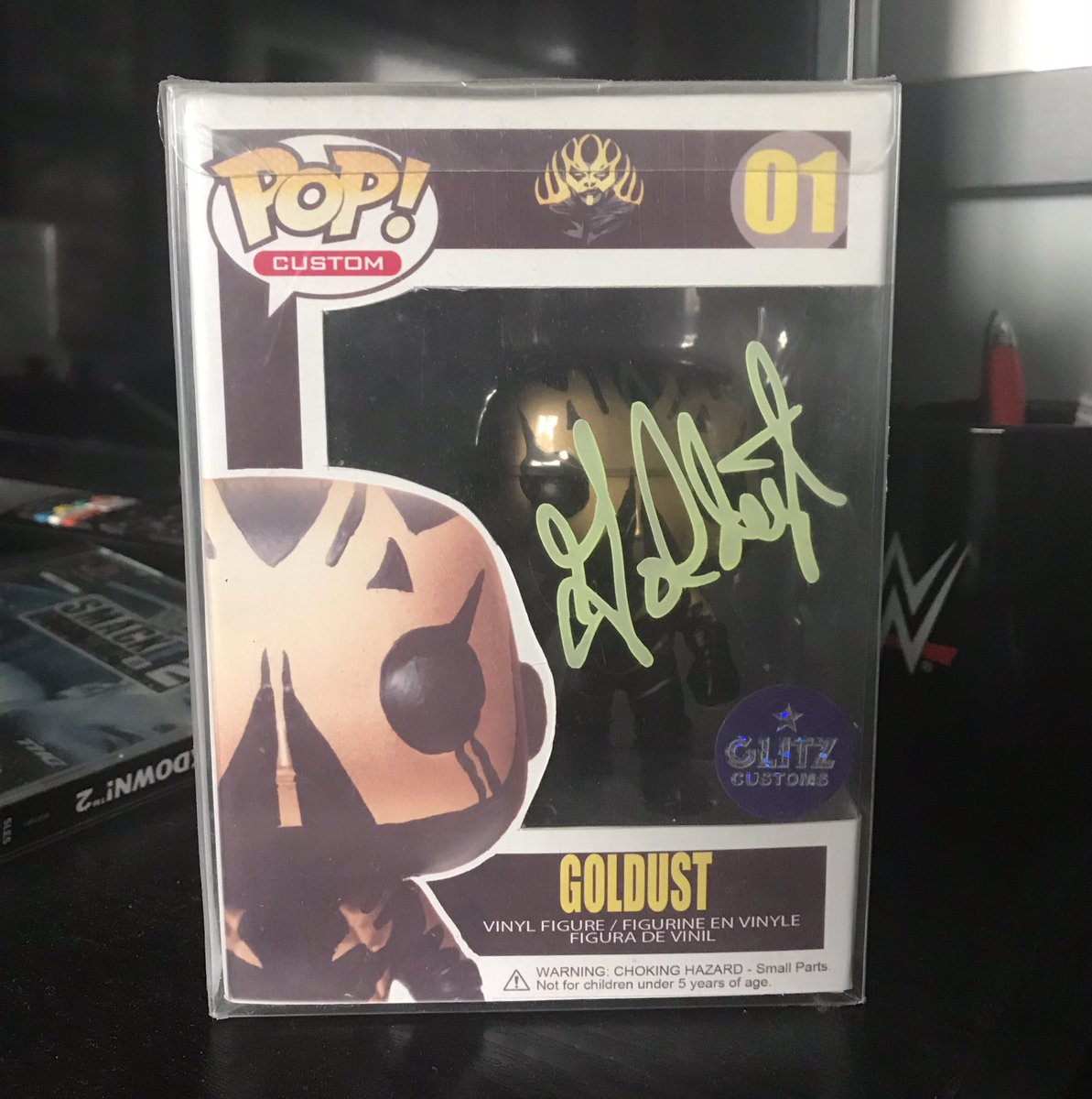 ThomasLC94's tweet photo. My choice for this week’s #hWoFigureFriday is my CUSTOM Funko POP of #Goldust!
Created by #GlitzCustoms.
Got it signed when I met @dustinrhodes on a @Inside_TheRopes U.K. tour in London two years ago.
#hWoCustomFriday #Goldust #DustinRhodes #WWE @hWoOfficialPage https://t.co/tzLW4lzJ4H