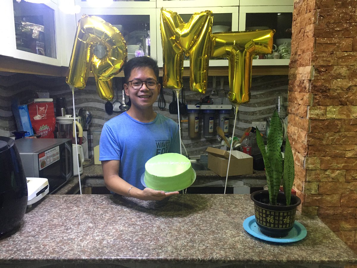 eggtoast_'s tweet photo. Guys... my SGD group mates are really the sweetest 😭😭😭 I was so touched. Wa jud ko ni expect ani. 

Thank you!! 💕

~ sumbagay na lang ta beh https://t.co/iGBiZap0Dd