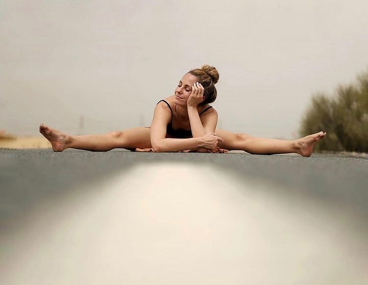 ZenmaraFr's tweet photo. Yoga takes you into the present moment. The only place where life exists✨

Follow @zenmara.fr 
.
.
.
.
.
📸 @dorianeleibel 

#asana #yogilife #hathayoga #hatha #namaste #yogis #yogateacher  #yogalove #yogini #yogalife #upliftalofus #yoga #yogi #igyoga… https://t.co/prVikgw1zG https://t.co/GhWK712H7c