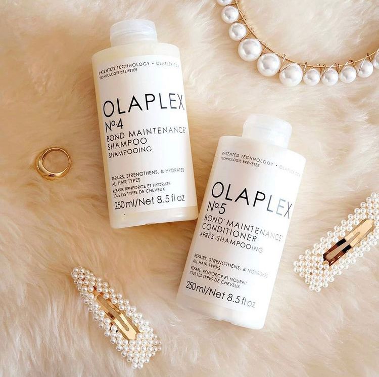 Restock alert!! 💫
We’ve just had another restock of this fab range. 
If you haven’t tried @olaplex yet, let us know if you have questions.
Happy Friday 💥

📸@glowwithfranny 

buff.ly/2HLhrny

#haircare #hairprotector #athomehaircare #treatment #patentedformula #repost