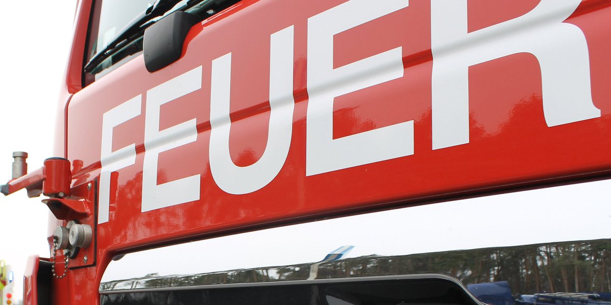 🚨
+Einsatz+

Derzeit befindet sich die Feuerwehr Marl in der Heisterkampstraße im Einsatz! Grund dafür ist ein Dachstuhlbrand.
Es kommt zu Verkehrsbehinderungen!