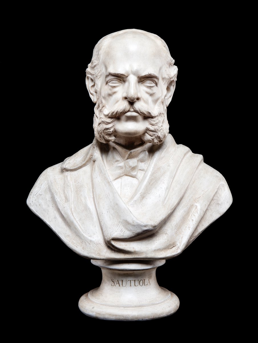 #TalDíaComoHoy en 1888, falleció Marcelino Sanz de Sautuola. En 1879, junto con su hija María, descubrió las pinturas rupestres de #Altamira. 
 
Este busto de Sautuola será una de las piezas que podréis ver en nuestra próxima #ExposiciónTemporal
Arte prehistórico,#DeLaRocaAlMuseo