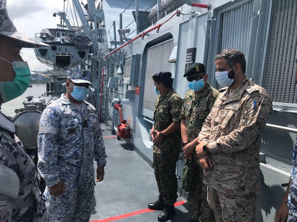 MAFSC_'s tweet photo. 26.03.2021. NRCOS West. MAFSC SERIAL 50/21 Visit to RMN Naval Base Lumut. Consist of Briefing and Demo from KD JEBAT, KD LEKIR, KD TEGUH SAMUDERA and KD GAGAH SAMUDERA. Throughout the program, all CP's were required to adhere the Covid - 19 SOP's. #MAFSC #kdjebat #kdlekir https://t.co/94tCTgTvCc