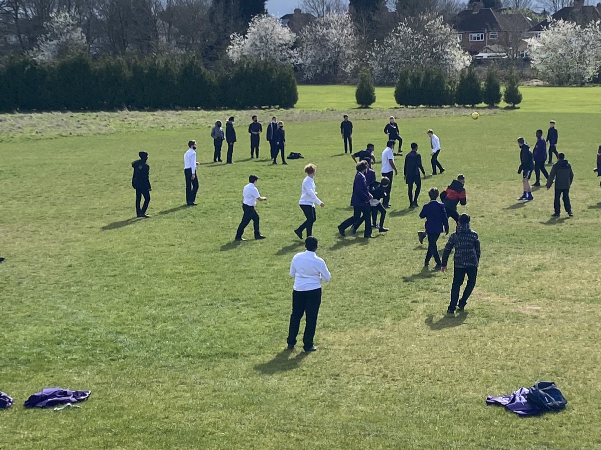 hbrownaatrustc1's tweet photo. What a fabulous end to the week a friendly year 8 footy match and lovely group cheering them on. #footyfun#year8areamazing https://t.co/Tez75rqbXz