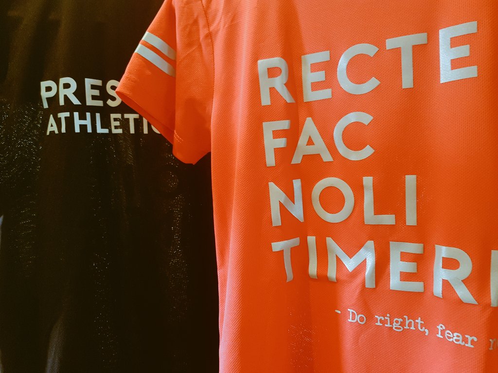 PACprestwich's tweet image. New Kit Day!!! 👀 #TeamPAC⚫🔴 #reflective #techtee #prestwich #rectefacnolitimere 🏃‍♂️🏃‍♀️👕