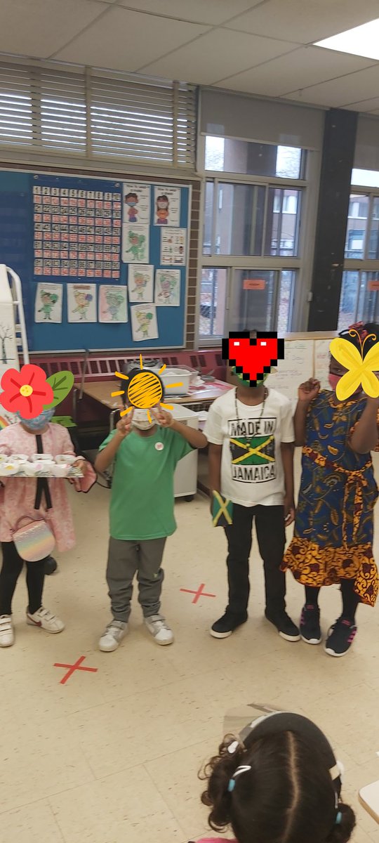 melissa_hardy79's tweet photo. Celebrating @yorkwoods multicultural day!
@tdsb_helen @tdsb https://t.co/2itBtBU3BT